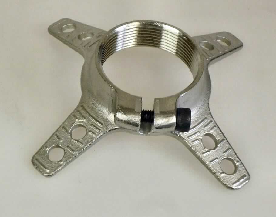 Sog. 4-Arm-Schaftadapter, Bestell-Nr. 10A25/S, aus Edelstahl, Gewicht ca. 110 g, in Form einer zusammengesetzten Ware, im Wesentlichen bestehend aus einer speziellen, insgesamt konkav geformten Vorrichtung (charakterbestimmender Bestandteil im Hinblick auf die Bedeutung für die Verwendung), welche mittig einen runden Ring mit M36 Innengewinde und mit vier daran sternförmig angesetzten, konischen Fortsätzen aufweist. Jeder der Fortsätze ist mit zwei Bohrungen und einer Riffelung versehen. Oberhalb des Ringes befindet sich einseitig eine Verstärkung, durch welche eine sog. Zylinderschraube (22A2/M5x20) eingedreht ist.
Äußere Form: siehe Abbildungen in der Anlage.
Die Ware dient als Verbindungsmodul (Schaftanschluss) zwischen Prothesenschaft (= Kunststoffhülse zur Aufnahme des Amputationsstumpfes) und einem künstlichen Kniegelenk (beides nicht Gegenstand dieser Auskunft).

Die Ware wird als "Teil, erkennbar hauptsächlich für ein anderes als von den Unterpositionen (KN) 9021 2110 bis 9021 2900 erfasstes künstliches Körperteil bestimmt" eingereiht.