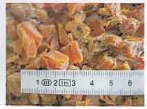 Zubereitete Tomaten, gefroren.

Antragsangaben (als zutreffend unterstellt): Tomaten, semi-dried, 10x10 mmm oder als Segmente mit bis zu 40-70 mm Größe, IQF. Herstellung: im Ofen getrocknet, mariniert, geschnitten. Zutaten: Tomaten, Marinade (Sonnenblumenöl, Knoblauch, Salz, Citronensäure, verschiedene Kräuter). Nach einem vorgelegten Foto sind die Tomaten nicht geschält. Verpackung: 10 kg netto. Verwendung: Pizza Topping, Pickles, Salate, Appetizer.

Ein Warenmuster wurde nicht vorgelegt.

Tomaten, anders als mit Essig oder Essigsäure zubereitet oder haltbar gemacht, Tomaten, ganz oder in Stücken, andere als geschält.