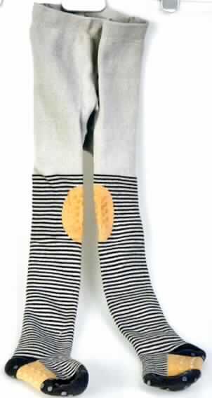 Strumpfhose, sog. Krabbelstrumpfhose, Größe 92/98, siehe Foto,
- aus 3 mm dicken, buntgewirkten, elastischen Schlingengewirken aus laut Antrag 85% Baumwolle, 
  10% Polyamid und 5% Elastan (Elastomergarn; beides synthetische Chemiefasern) mit Schlingen 
  aus laut ergänzenden Antragsangaben 100% Baumwolle,
- in der Taille abschließend, mit einem 3 cm breiten, elastischen Bund,
- im Gesäß mit einem erweiternden Einsatz,
- mit Fußteil mit ausgearbeiteter Ferse,
- zur Erhöhung der Rutschfestigkeit mit weichen Kunststoffnoppen an den Knien, auf dem Fußspann 
  und an der Lauffläche (keine Laufsohle) ausgestattet,
- größer als Größe 86, somit kein Bekleidungszubehör für Kleinkinder der Position 6111.

"Strumpfhose aus Gewirken, andere als in Unterposition 6115 10 genannt, aus Baumwolle"