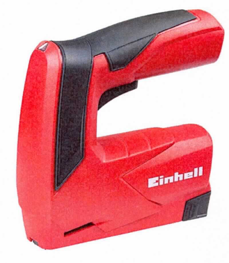 Akku-Tacker Art.-Nr.: 4257880,
- aus einem von Hand zu führenden Gehäuse mit eingebautem Elektromotor, Lithium-Ionen-Akku, 
  Schusssicherung und Auslöser (Abbildung siehe Anlage),
- zum Tackern und Nageln,
- in einer zur Aufnahme des Tackers besonders gestalteten und zum dauernden Gebrauch 
  geeigneten Metallbox,
- in einer gemeinsamen Verkaufsumschließung mit 1000 Klammern, Ladegerät und 
  Bedienungsanleitung (Beipack).
Der Akku-Tacker bestimmt den Charakter des Ganzen.

"Von eingebautem Motor betriebenes Werkzeug, von Hand zu führen, keine Ware der TARIC-Codes 8467 1110 00 bis 8467 2290 00 (Warenzusammenstellung aus Akku-Tacker -charakterbestimmend- und Beipack) - Akku-Tacker"