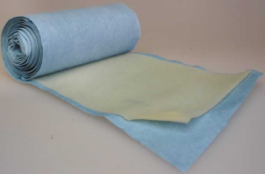 Bandage für Pferde 

Bei der vorgelegten Ware handelt es sich um eine selbsthaftende, elastische Bandage aus weißem Latex mit den Abmessungen 90 cm x 7,5 cm. Das aufgerollte Latexband, unterlegt mit einer blauen Schutzlage aus Vliesstoff, ist in einer grün bedruckten Pappfaltschachtel für den Einzelverkauf aufgemacht. Die Bandage dient zum Umwickeln von Gebissen, Hackamores, Nasenriemen sowie Pferdebeinen.

Zolltariflich handelt es sich um ein den Binden der Position 3005 der KN ähnliches Erzeugnis (Verbandzeug), in Aufmachung für den Einzelverkauf zu tierärztlichen Zwecken.