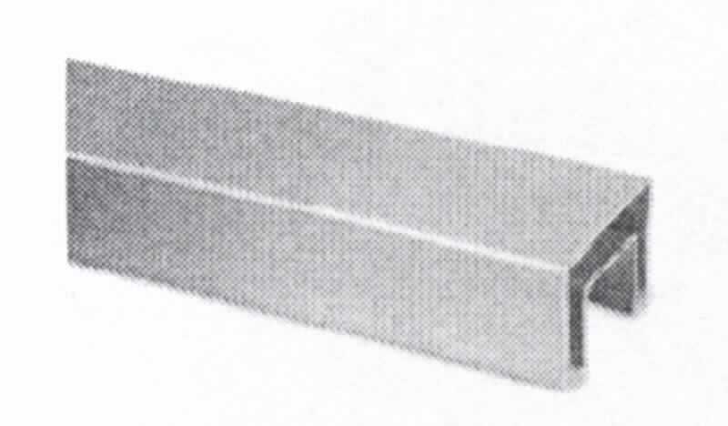 Glasleistenrohr aus Stahl

Bei der Ware handelt es sich um ein Hohlerzeugnis, dessen Querschnitt nur einen einzigen geschlossenen Hohlraum aufweist, mit durchgehender Nut (24 x 24 mm, Nutrohr, Glasleistenrohr, vierkant) aus nicht rostendem Stahl (V2A, AISI 304). Das Rohr ist gewalzt, geschweißt und geschliffen bearbeitet und weist eine matt gebürstete Außenfläche auf. Es wird in Längen von 5000 mm geliefert und als Handlauf auf Glas verwendet.

Die Ware ist als "anderes geschweißtes Rohr, mit anderem nicht kreisförmigem Querschnitt, aus nicht rostendem Stahl" in den TARIC-Code 7306 6910 00 einzureihen.
