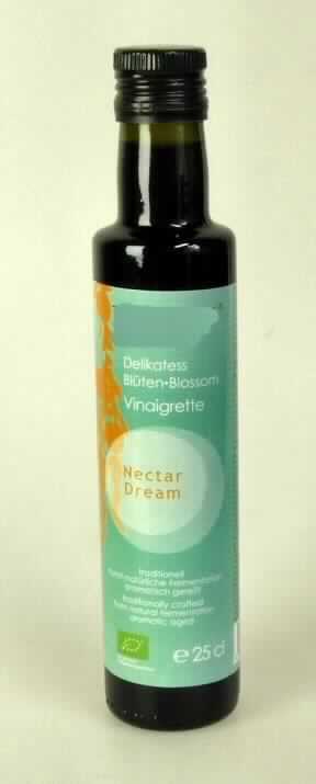 Essig mit Zusatz von Zucker.

Antragsangaben: Bio-Kokosblüten Vinaigrette Nectar Dream, in Behältnissen mit einem Inhalt von mehr als 2 Litern.

Beschaffenheit der vorgelegten Warenprobe: braune, trübe Flüssigkeit. Geschmack: essigsauer, süß und aromatisch. Geruch: nach Essig.

Der Charakter der Ware wird durch den enthaltenen Essig bestimmt. Eine Einreihung in die Position 2103 der KN kommt nicht in Betracht.

Speiseessig, anderer als Weinessig, in Behältnissen mit einem Inhalt von mehr als 2 Litern.