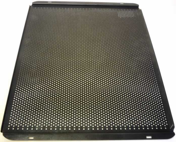 Backblech bzw. Patisserieblech; es handelt sich um rechteckige Bleche aus gezogenem Aluminium (lt. Antragstellerangabe) mit den Abmessungen von ca. 46 cm x 38,5 cm. Die Bleche weisen in regelmäßigen Abständen dicht liegende runde Aussparungen auf. Die Ränder sind entsprechend ihrer Verwendung im Backofen gebogen.

Abbildung siehe Anlage.

Derartige Erzeugnisse gehören als "andere Haushaltsartikel aus Aluminium" zur Codenummer 7615 1990 00 des Integrierten Zolltarifs der EG (TARIC).