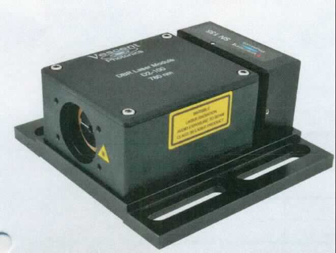 Sog. Laser Module, im Wesentlichen bestehend aus einem Gehäuse (ca. 95 x 100 x 50 mm) mit einem Halbleiterlaser, einem optischen Isolator sowie Steuerelektronik.
Der Laser dient zur Generierung eines Laserstrahls im Rahmen von spektroskopischen Forschungssystemen.

äußere Form: siehe Abbildung in der Anlage

Die Ware wird als "Laser, ausgenommen Laserdioden" eingereiht.