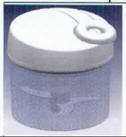 "Food Processor"

- von Hand zu betätigendes, mechanisches Gerät, mit einem Gewicht von weniger als 10 kg,
  bestehend aus einr Welle mit einem arbeitendem Teil in Form von drei Schneiden aus unedlem Metall,
  einem klarsichtigen, runden, ca. 8,5 cm hohen Kunststoffbehälter und einer runden
  Kunststoffabdeckung mit integrierter Mechanik mit Betätigungsgriff

- durch Herabdrücken des Betätigungsgriffs wird die Welle mit den Schneidklingen angetrieben
  und das zuvor eingelegte Schnittgut (Obst, Gemüse, ...) zerkleinert

- in einem bedruckten Karton verpackt

Abbildung siehe Anlage.

Derartige Erzeugnisse gehören als "von Hand zu betätigende mechanische Geräte mit einem Gewicht von 10 kg oder weniger, zum Vorbereiten, Zubereiten oder Anrichten von Speisen, mit arbeitendem Teil aus unedlem Metall" zum TARIC-Code 8210 0000 00.