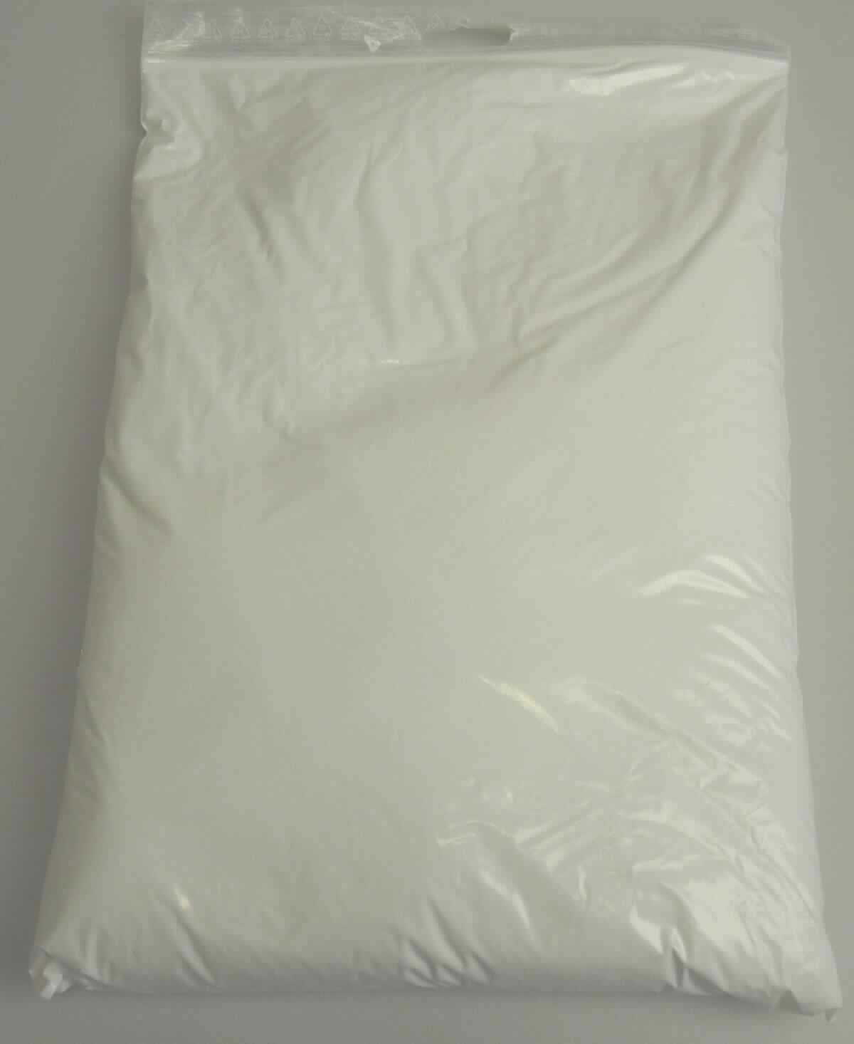 Angaben des Antragstellers:
Copolymer aus Vinylchlorid und Vinylisobutylether
-Chlorgehalt 44 GHT, was einem Vinylchloridgehalt von 85 GHT im Copolymer entspricht-

Untersuchungsergebnis an einem Warenmuster:
Feines, weißes Pulver

Befund:
Copolymer des Vinylchlorids im Sinne der Unterposition (KN) 3904 4000.