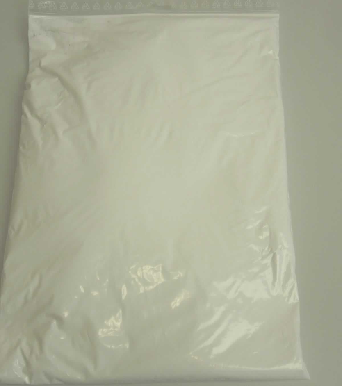 Angaben des Antragstellers:
Copolymer aus Vinylchlorid und Vinylisobutylether
-Chlorgehalt 44 GHT, was einem Vinylchloridgehalt von 85 GHT im Copolymer entspricht-

Untersuchungsergebnis an einem Warenmuster:
Feines, weißes Pulver

Befund:
Copolymer des Vinylchlorids im Sinne der Unterposition (KN) 3904 4000.