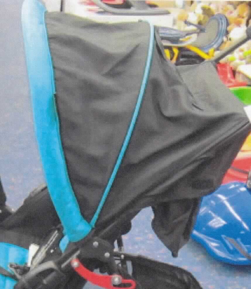Teil für Kinderwagen, sog. Verdeck (Canopy), Foto siehe Anlage,
- halbrunder, faltbarer Zuschnitt aus Spinnstoffen, der an einem Ende auf einen
  gepolsterten Metallbügel aufgezogen ist,
- mit speziellen Befestigungsvorrichtungen an den Bügelenden zum Anbringen des
  Verdecks am Kinderwagen,
- dient als Sonnen - und Windschutz,
- durch die spezifische Form und Ausstattung erkennbar ausschließlich für Kinderwagen bestimmt.

"Teil für Kinderwagen, Verdeck"