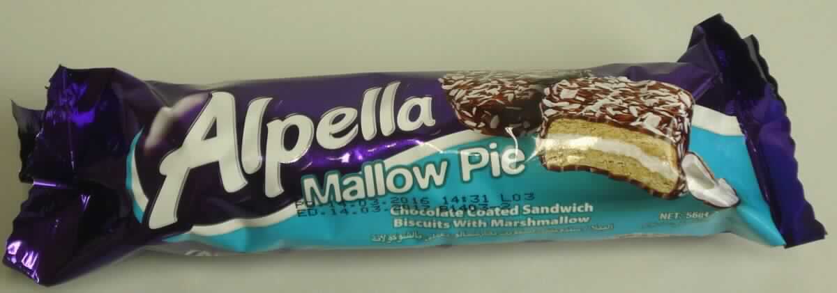 Doppelkeks mit Marshmallow

Antragsangaben:
1323-9 Alpella Mallow Pie Kekse mit Marshmallow und Schokoladenüberzug 56 g

Beschreibung des vorgelegten Warenmusters:
Bunt bedruckter, etikettierter (in deutscher Sprache) Original-Schlauchfolienbeutel; der Aufdruck enthält 
Angaben zum Erzeugnis (Chocolate Coated Sandwich Biscuits With Marshmallow; Kekse mit Marsh-
mallow und Schokoladenüberzug; 56 g) und zu den Zutaten (siehe Feld 8); darin vollständig mit brauner 
Schokolade überzogene und mit Kokosnussraspeln bestreute, runde Doppelkekse (Durchmesser ca. 
3,9 cm, Dicke ca. 1,5 cm), gefüllt mit beiger Creme, nach süßem Mürbegebäck, Schokolade, Kokosnuss 
und Marshmallow schmeckend. 

Wassergehalt im Keksanteil: 12 GHT oder weniger (nach der Produktbeschaffenheit)
Fettgehalt im Keksanteil: 35 GHT oder weniger (abgeleitet aus den Analysendaten)
Stärke/Glucose*: 5 bis weniger als 25 GHT
Saccharose/Invertzucker/Isoglucose**: 30 bis weniger als 50 GHT
Milchfett**: 0 bis weniger als 1,5 GHT 
Milchprotein***: 0 bis weniger als 2,5 GHT 

*: festgestellt gemäß VO (EG) 900/2008, VO (EU) 118/2010
**: festgestellt gemäß VO (EG) 900/2008
***: berechnet aus den Analysendaten in Verbindung mit der Zutatenliste

Backware, gesüßter Keks, ganz mit Schokolade überzogen, in unmittelbarer Umschließung mit einem Gewicht 
des Inhalts von 85 g oder weniger