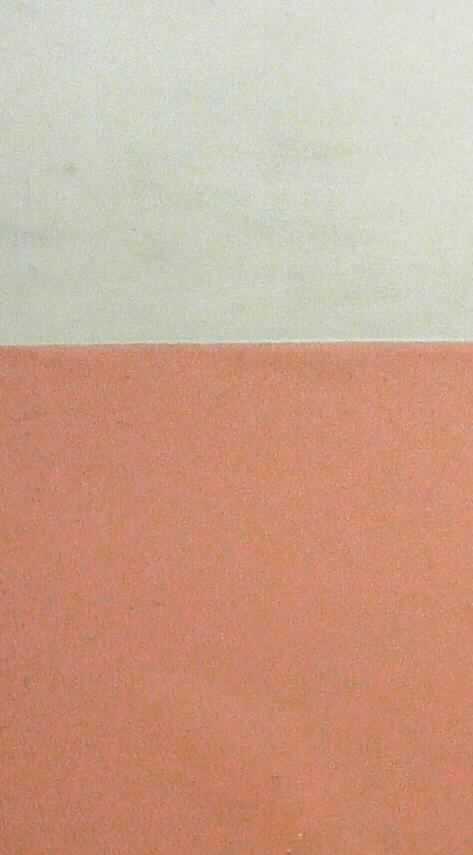 Folien aus Kupfer, "CEM-3 Basismaterial für Leiterplatten"

Bei der Ware handelt es sich um rechteckige massive Flacherzeugnisse mit rechteckigem Querschnitt mit gleichbleibender Dicke (weniger als 1/10 der Breite). Laut Angaben liegt ein Materialverbund mit einem Kern aus nichtgewebter E-Glas-Matte, einem Epoxy-Glasgewebe als Außenlagen und ein- oder zweiseitiger Kupferkaschierung aus raffiniertem Kupfer (Elektrolytkupfer) vor. Eine Papierschicht ist nicht vorhanden.
Die Erzeugnisse dienen als Grundmaterial für die Herstellung von elektronischen Verbindungsträgern (Leiterplatten, gedruckte Schaltungen).

Sie Ware ist aufgrund ihrer Beschaffenheit als andere Folie aus raffiniertem Kupfer mit einer Dicke von 0,15 mm oder weniger, auf einer Unterlage in den TARIC-Code 7410 2100 90 einzureihen.