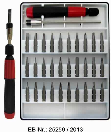 "Feinmechaniker-Bitsatz"; Warenzusammenstellung in Aufmachung für den Einzelverkauf, bestehend aus

- 29 Schraubendrehereinsätzen unterschiedlicher Formen, aus Stahl (Pos 8207) und

- einem zerlegten Schraubendreher aus einem Kunststoffgriff und einer Werkzeugaufnahme 
  aus Stahl, welche gemeinsam ein Antriebsteil bilden, sowie einem Bit (Pos. 8205).

Die Erzeugnisse sind gemeinsam in einer Kunststoffkassette mit passgenauen 
Aussparungen zur dauerhaften Aufbewahrung und insgesamt in einem Pappkarton verpackt. 

Die Bits der Position 8207 bestimmen den Charakter der Warenzusammenstellung.

Abbildung siehe Anlage. 

Derartige Erzeugnisse gehören als "andere auswechselbare Werkzeuge, (Schraubendrehereinsätze), mit arbeitendem Teil aus unedlem Metall, zur Verwendung in mechanischen oder nicht mechanischen Handwerkzeugen" zur Codenummer 8207 9030 00 des integrierten Zolltarifs der Gemeinschaft (TARIC).