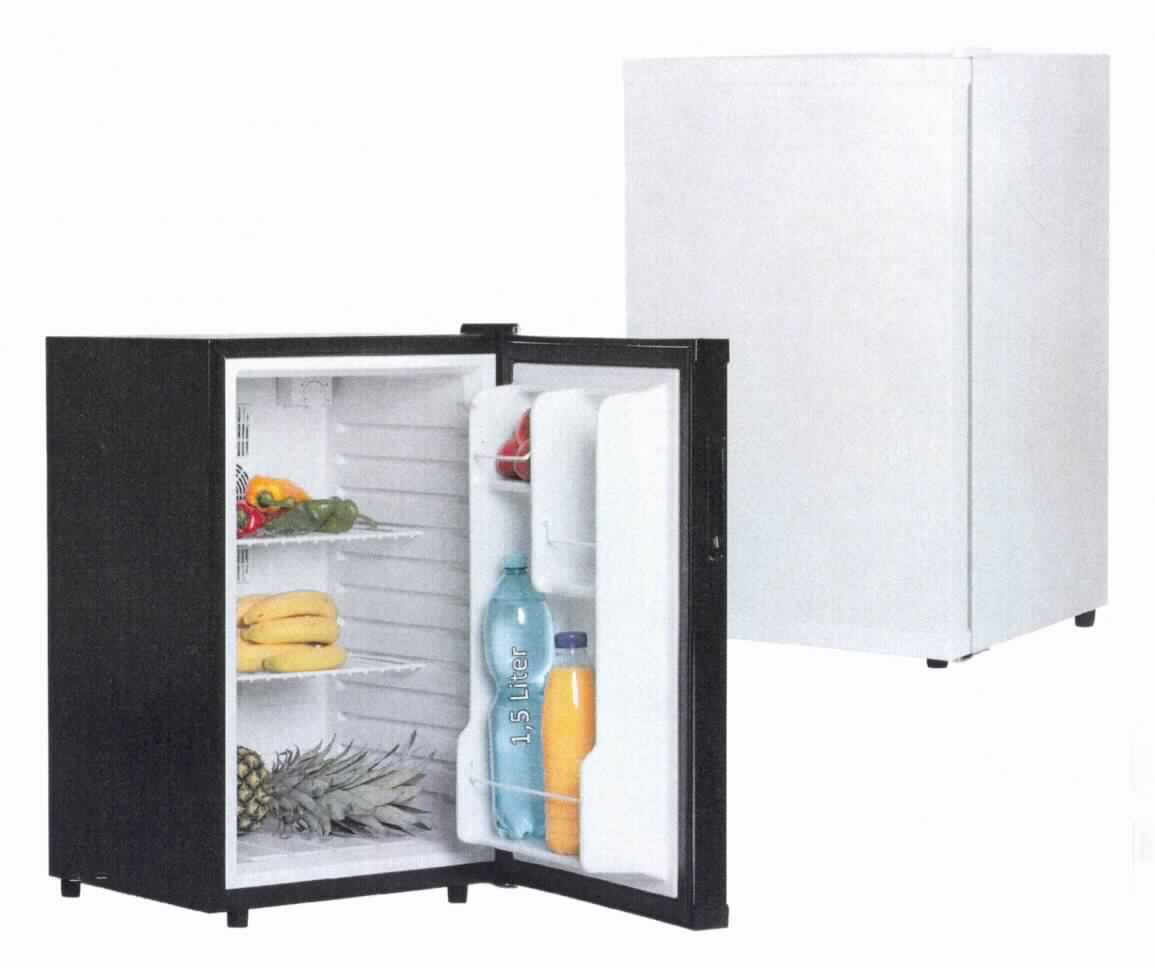 Minikühlschrank, 
- aus einem Gehäuse mit den Abmessungen (LxBxH): 740 x 460 x 540 mm, mit Peltier-Kühltechnik, 
  nach vorne zu öffnender, doppelt isolierter Tür, drei Fächern, ausziehbaren Metallschüben und 
  mit einer Lagerkapazität von 65 Liter (Abbildung siehe Anlage),
- in verschiedenen Farben lieferbar,
- zum Kühlen von Lebensmitteln im Haushalt.

"Kühlschrank, Haushaltskühlschrank, kein Kompressorkühlschrank, nicht mit teilfluorierten Kohlenwasserstoffen (HFKW) vorbefüllt - sog. Minikühlschrank"