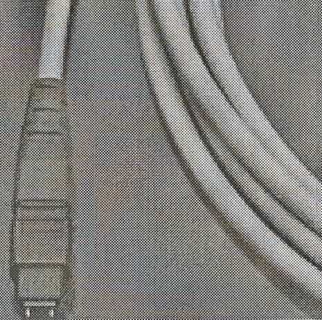 Optische Kabel, sog. "CXP Optical Cable Assembly",
Kabel bestehend aus 24 optischen Fasern (250µm, Typ 50/125) zwei Bündeln zu je 12 Fasern, jeweils mit Glasfaserkern und einer doppellagigen Beschichtung in unterschiedlichen Farben versehen, mit einer Armierung ausgerüstet, je nach Ausführung in einem gemeinsamen Mantel aus PVC mit einem Durchmesser von ca. 3,8 mm oder mit einem zusätzlichen Außenmantel aus Kunststoff mit einem Durchmesser von ca. 5,4 mm, in unterschiedlichen Längen mit Anschlussstücken

Das Erzeugnis ist als "Kabel, auch mit Anschlussstücken, aus einzeln umhüllten optischen Fasern" einzureihen.