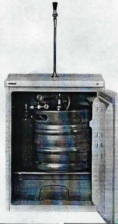 Bierkühler mit Zapfanlage, Art. Nr. 723800,
- aus einem Kompressorkühlschrank (HxBxT: 84,5 x 54,5 x 57,0 cm) mit einem Nettoinhalt von 130 l,
  mit stufenloser Temperatureinstellung, Abtauautomatik, Innenraumbeleuchtung und transparenter Gemüseschale,
  einer runden Aussparung an der Oberseite und einer eingebauten Zapfanlage aus einer Säule aus Edelstahlrohr
  mit Kopfumlenkung und integriertem Kolbenhahn, 0,5 kg Kohlensäureflasche mit Halterung, Druckreglerarmatur,
  Flachzapfkopf mit 2 Stück Co2-Sicherheitsrückschlagsventilen, Schauglas, Druckminderer, Manometer und
  Verbindungsschläuchen und Verschraubungen, mögliche Aufnahme von 10, 20 oder 30 l-Bierfässern, mit
  Montagewerkzeug für Flaschenanschluss (Abbildung siehe Anlage),
- zum Kühlen -kennzeichnende Haupttätigkeit- und Zapfen von Bier.

"Kühlschrank, nicht kombiniert mit Gefrierschrank, kein Haushaltskühlschrank, kein Gerät der Unterpositionen 8418 30 bis 8418 61, nicht mit teilfluorierten Kohlenwasserstoffen (HFKW) vorbefüllt (Kombination aus Kühlschrank -kennzeichnende Haupttätigkeit-, Zapfanlage und Manometer), mit Montagewerkzeug - sog. Bierkühler"