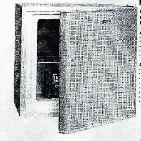 Gefrierbox, Art.Nr. 728800,
- aus einem quaderförmigen Gehäuse (HxBxT: 51,0 x 43,9 x 47,0 cm) mit Tür, 
  fixierter Gitterablage und Kompressorkühlkreislauf, stufenloser Temperatureinstellung,
  manueller Abtauung, Eiswürfelschale, mit einem Nutzinhalt von 30 l (Abbildung siehe
  Anlage),
- zum Einfrieren von Lebensmitteln und zum längeren Aufbewahren von Gefriergut.

"Gefrierschrank mit einem Inhalt von weniger als 250 l, nicht mit teilfluorierten Kohlenwasserstoffen (HFKW) vorbefüllt - Gefrierbox"