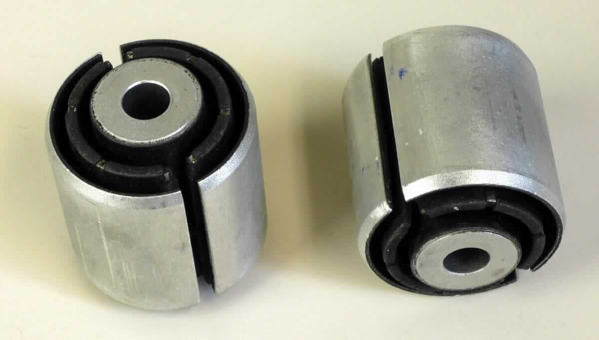 Angaben des Antragstellers: 
Buchse
Verwendungszweck: Isolation von Vibrationen und Lärm im Kfz. Das Teil wird in der Radaufhängung verbaut.
Material: Metall, Naturkautschuk

Untersuchungsergebnisse an Warenmustern:
Speziell geformte, runde Buchsen aus drei ineinander gesteckten Metallbauteilen, von denen das mittlere mit einem schwarzen, elastischen Material überzogen ist und zwischen denen sich schwarzes, elastisches Material befindet (Durchmesser: ca. 4,5 cm; Länge: ca. 5,5 cm).

Befund:
Aufgrund der Verwendung als Dämpfer ist der Kautschukanteil für die Ware charakterverleihend. Danach liegt ein Gummi-Metall-Teil für Kraftfahrzeuge im Sinne der Unterposition 4016 9952 vor.