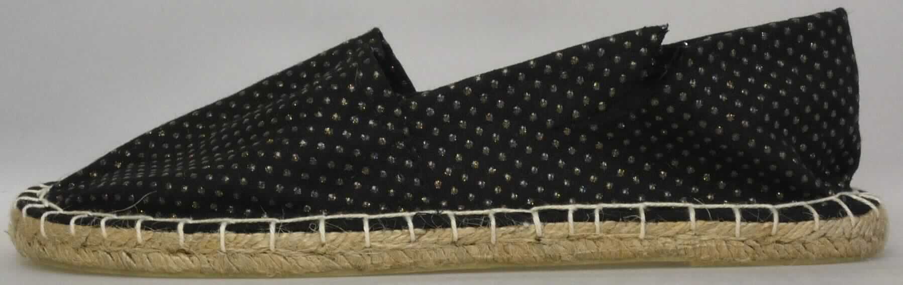 Freizeitschuhe/Espadrilles (lt. Antrag: "Art. 98195, Art. 98194", Foto siehe Anlage)
- mit Laufsohlen aus Spinnstoff (den größten Teil der Berührungsfläche mit dem Boden bildend)
  und Kunststoff,
- mit Oberteil aus bedrucktem Spinnstoff

"Schuhe mit Laufsohlen und Oberteil aus Spinnstoffen, andere als Hausschuhe"
