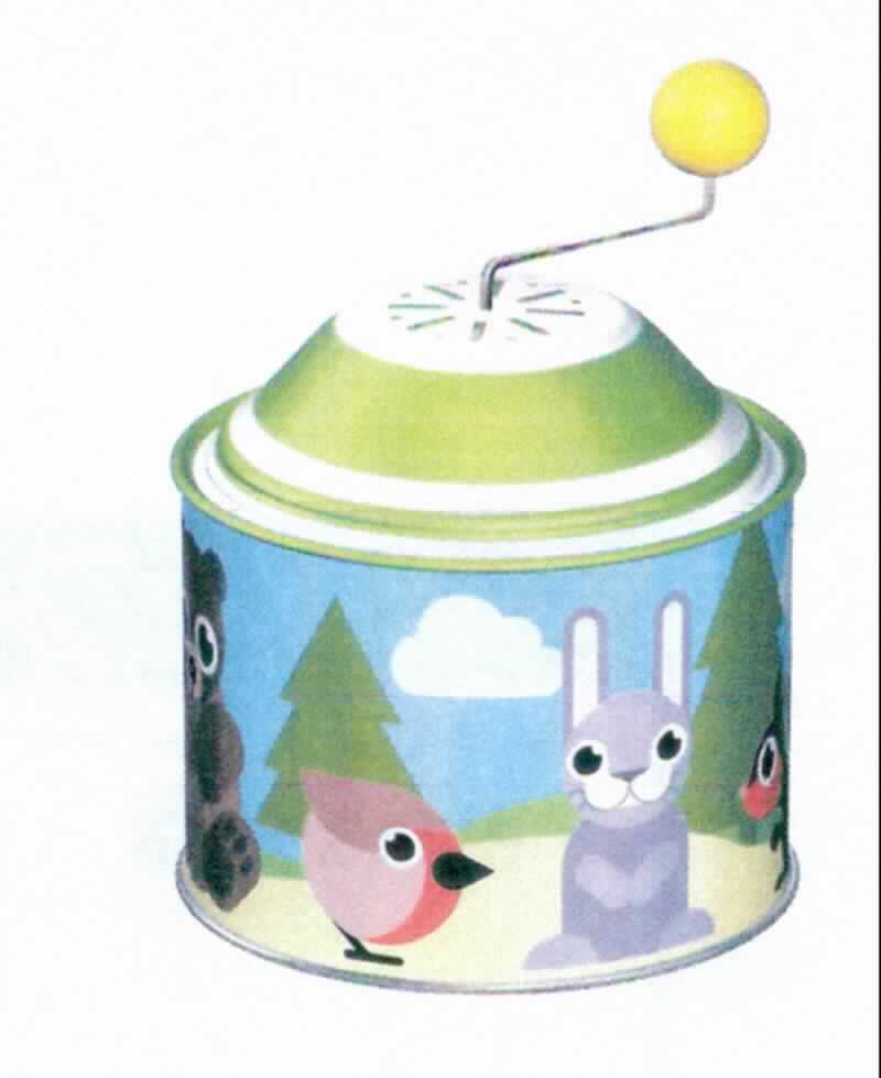 Bei der Ware (Art.: 52747) handelt es sich um ein mechanisches Musikinstrument mit einem selbsttätig Melodien abspielenden Mechanismus, der in ein dosenförmiges, zylindrisches, im Durchmesser ca. 7,8 cm großes, ca. 7 cm hohes, mit einer aufgesetzten Handkurbel versehenes Metallbehältnis eingebaut ist. Die Dose ist außen mit Tieren verziert und spielt laut Antragsangabe die Melodie "Ein Männlein steht im Walde" ab.
Der Spieldosenmechanismus wird per Hand durch die Kurbel angetrieben. Die Melodie erklingt nur während des Kurbeltriebs, wobei die Drehgeschwindigkeit das Melodietempo bestimmt.

Das mit einem Produktanhänger aufgemachte Erzeugnis ist als "Spieldose" einzureihen.