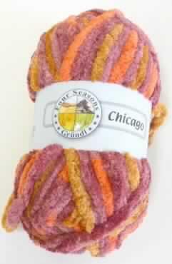 Chenillegarn, sog. Handstrickgarn, Artikel Chicago, siehe beigefügtes Foto,
- lt. Untersuchungsergebnis:
-- in Wirktechnik hergestellt,
- aus lt. Antrag 100% Polyester (synthetische Chemiefasern),
- als Meterware in einem Knäuel aufgemacht.
