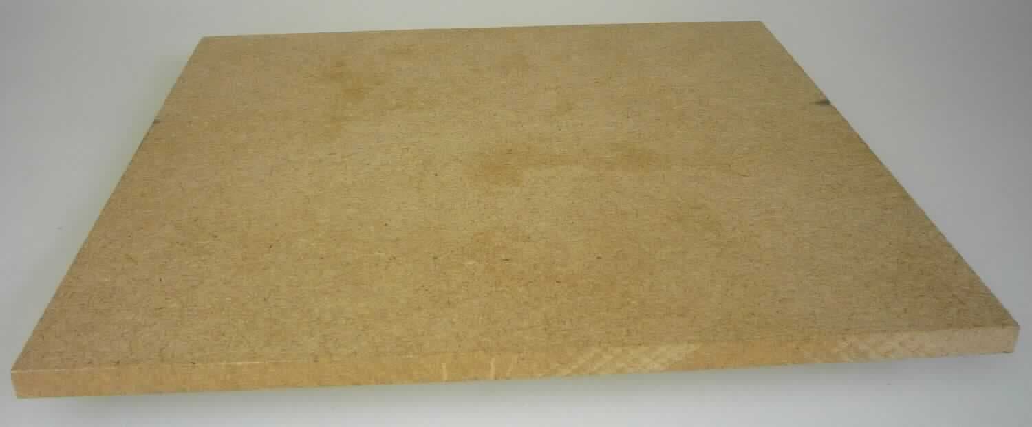 Faserplatte (Abbildung siehe Anlage)
- Faserplatte aus Holz, im Trockenverfahren unter Zusatz von Bindemitteln (Kondensat-
  harze) hergestellt, somit mitteldichte Faserplatte, mit einer Dichte von mehr als 0,8 g/cm³ 
  (im Handel als hochdichte Faserplatte "high density fibreboard" (HDF) bezeichnet), roh 
  (ohne Bearbeitung) und unbeschichtet, mit einer Länge von 1860 bis 5607 mm und einer 
  Breite von 1300 bis 2200 mm,
- zur Verwendung als Trägerplatte für Fußböden.

"Mitteldichte Faserplatte (MDF) aus Holz, mit einer Dicke von mehr als 5 mm bis 9 mm, weder
 mechanisch bearbeitet noch oberflächenbeschichtet"