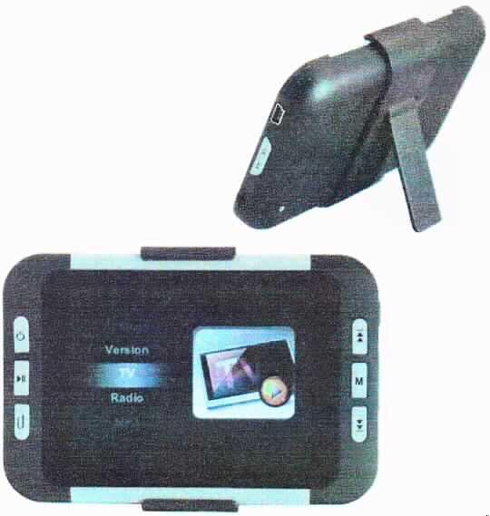 Tragbares Fernsehempfangsgerät
- aus einem DVB-T Tuner, Audio- und Videosignalelektronik mit MPEG/MP3-Decoder und 
  D/A-Wandler, Tonfrequenzverstärker, Lautsprecher, Speicherkartenschacht und 
  Akkumulator in einem Gehäuse mit einem 3,5'' TFT-LC-Display (Verhältnis Breite zur Höhe 
  1,36), Bedienelementen und Kopfhöreranschlussbuchse,
- zum digitalen terrestrischen Empfang von Fernseh- und Rundfunkprogrammen und zum 
  Abspielen von MP3-Dateien von einer Speicherkarte,
- zusammen mit Beipack (Kopfhörer, Ladekabel) in einer gemeinsamen 
  Verkaufsumschließung.
Das tragbare Fernsehempfangsgerät bestimmt den Charakter des Ganzen.

"Fernsehempfangsgerät mit eingebautem Rundfunkempfangsgerät und Tonwiedergabegerät, mit Videobildschirm, für mehrfarbiges Bild, ohne Videoaufnahme- oder Videowiedergabegerät, ohne Bildröhre, mit einem Verhältnis der Breite zur Höhe des Bildschirms von weniger als 1,5, in Warenzusammenstellung mit nicht charakterbestimmendem Beipack)"