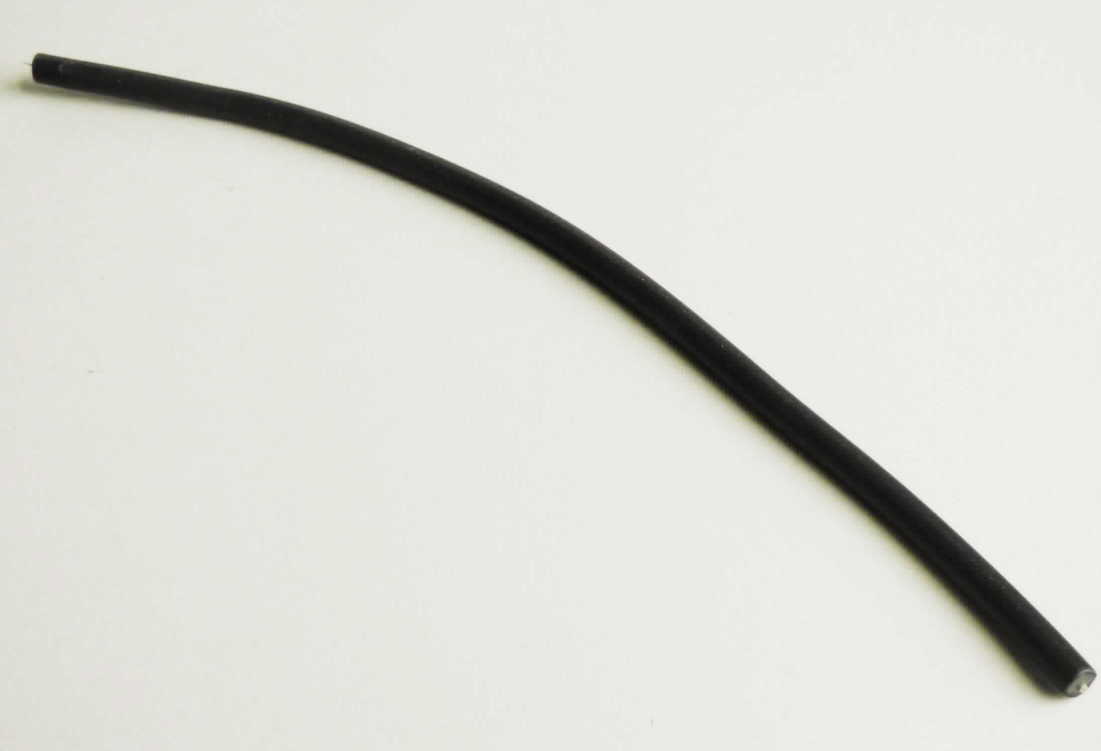 Isoliertes elektrisches Kabel, sog. Zündleitung, 
- bestehend aus verzinnten Kupferlitzenleitern (19 x 0,26 mm), 
  in einer Isolierhülle aus vernetztem Polyethylen im gemeinsamen gummierten Kabelmantel,
- als Meterware,
- für eine Spannung von mehr als 1000 Volt (18 kV),
- zur Verwendung als Zündkabel.

Das Erzeugnis ist als "isoliertes elektrisches Kabel, nicht von den Unterpositionen (HS) 8544 11 bis 8544 30 erfasst, anderer elektrischer Leiter für eine Spannung von mehr als 1000 Volt, mit Kupferleitern" einzureihen.