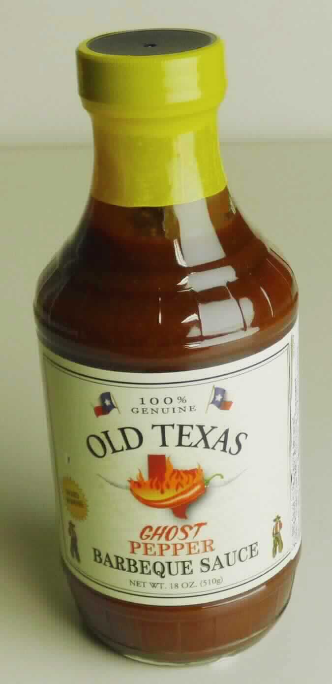Barbeque Sauce

Original-Weißglasflasche mit Schraubdeckel und umlaufendem, mehrfarbig bedrucktem Etikett sowie deutschsprachigem Aufkleber. Der Aufdruck enthält Angaben über den Vertreiber, die Produktbezeichnung, die Füllmenge (455 ml), die Zutaten und die Nährwerte.
Inhalt: Rotbraune, mit feinverteilten Gewürz- und Gemüsebestandteilen durchsetzte, sämige Flüssigkeit; Geschmack würzig, süß, nach Tomate und Raucharoma, leicht essigsauer, scharf.

Zubereitete Würzsoße, Tomatensoße.