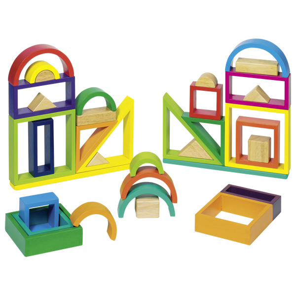 Nach den Angaben der Antragstellerin handelt es sich um Baukastenspielzeug (sog. "Art. 58655 - Bausteine Regenbogen") in Form von 38 bunt lackierten Bauklötzen aus Holz, in verschiedenen Formen (Dreiecke, Rechtecke, Quadrate, Halbkreise). Die Bauklötze können aufeinander gesetzt, gestapelt und gelegt werden, sodass viele verschiedene Kontruktionen entstehen.
Die Erzeugnisse dienen der spielerischen Unterhaltung von Kindern und sind in einem Holzkasten mit bunt bedrucktem Pappeinleger für den Einzelverkauf aufgemacht. Hinweise auf eine Fertigung in Handarbeit liegen nicht vor.

Zolltarifrechtlich handelt es sich um "anderes als in den Unterpositionen (KN) 9503 0010 bis 9503 0035 genanntes Spielzeug, Baukastenspielzeug, nicht aus Kunststoff, nicht handgearbeitet aus Holz".
