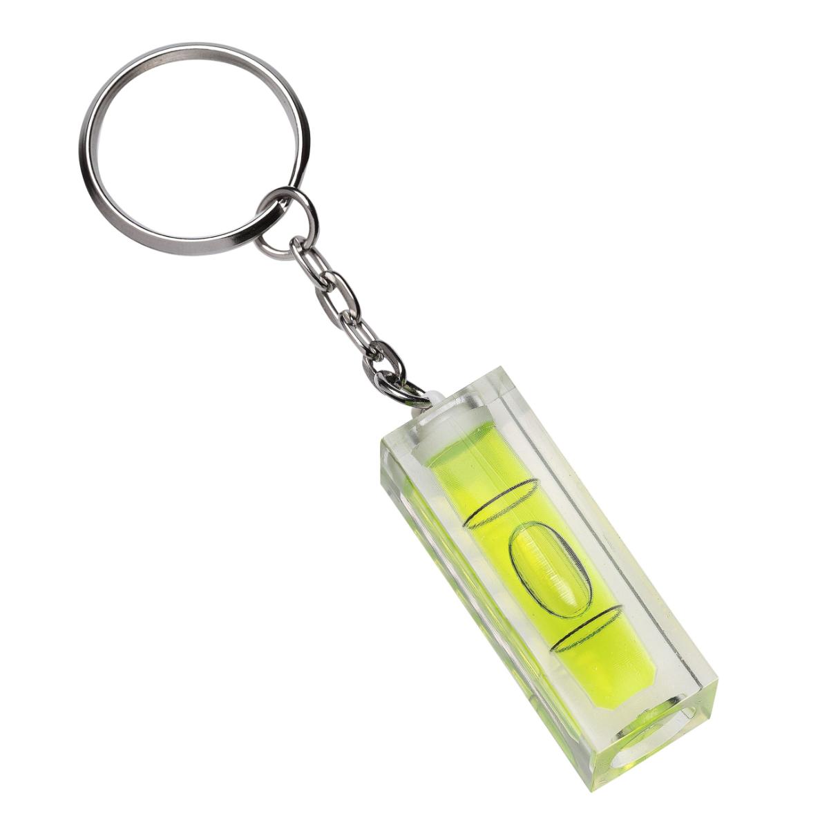So genannter Schlüsselanhänger Wasserwaage in Form einer zusammengesetzten Ware, im Wesentlichen bestehend aus einem quaderförmigen Kunststoffgehäuse mit einer eingeschlossenen Libelle (Maße ca.: 40 x 15 x 15 mm)  und einem Schlüsselring aus unedlem Metall (zur äußeren Form siehe Abbildung in der Anlage).
Das Kunststoffteil dient als Wasserwaage und somit zur horizontalen oder vertikalen Ausrichtung; der Schlüsselring dient zu Befestigungszwecken. Es handelt sich im Hinblick auf die Verwendung bei der Wasserwaage um den charakterverleihenden Bestandteil.

Die Ware wird als "Gerät zum Messen oder Prüfen geometrischer Größen (Neigung), in Kapitel 90 anderweit weder genannt noch inbegriffen, keine Ware der Unterposition (KN) 9031 1000 bis 9031 4990" eingereiht.