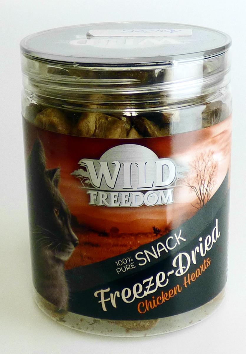 Nach den Antragsangaben und der vorliegenden Warenprobe handelt es sich bei der als Wild Freedom Freeze-Dried Snacks Hühnerherzen bezeichneten Ware um gefriergetrocknete Hühnerherzen ohne weitere Zusätze. Die Ware ist zur Verwendung als Katzenfutter (Tierfuttermittel, Katzensnack) bestimmt und in mit bedruckten Etiketten versehenen Kunststoffdosen (Gewicht von 45 g) als Einzelfuttermittel für Katzen für den Einzelverkauf aufgemacht.


Zolltarifrechtlich handelt es sich bei derartigen für die menschliche Ernährung ungeeigneten Erzeugnissen um "Waren tierischen Ursprungs, anderweit weder genannt noch inbegriffen, andere als in den Unterpositionen (TARIC) 0511 1000 00 bis 0511 9985 20 genannt, ungenießbar".