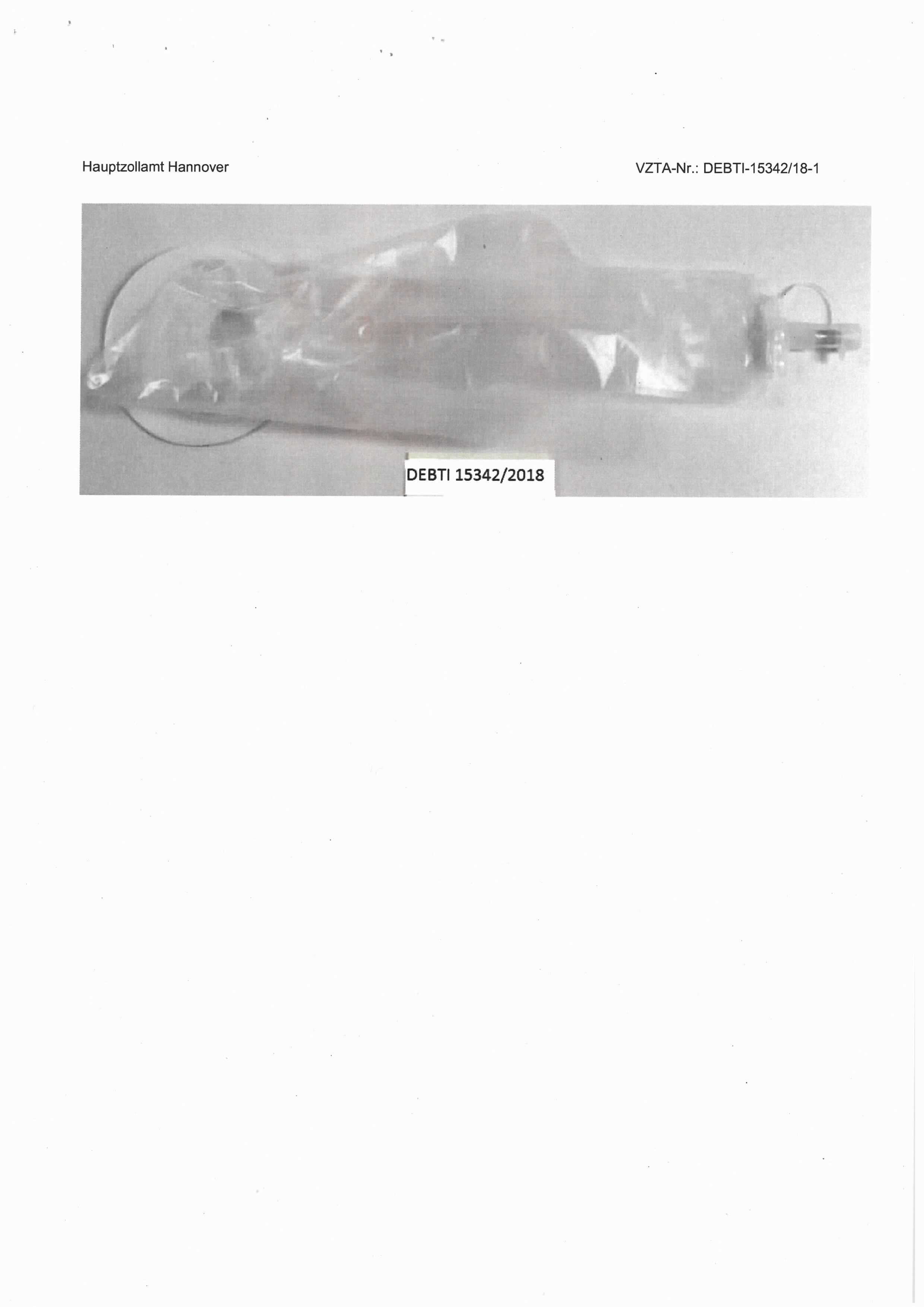 Fäkalkollektorbeutel

Bei der Ware handelt es sich um einen steril verpackten, geschlossenen Beutel aus miteinander verschweißten Folien aus Kunststoffen mit einem Fassungsvolumen von 1000 mL. Das Erzeugnis ist an einem Ende mit einem Schlauchkonnektor und am anderen Ende mit einer selbstklebenden Halteplatte mit kreisförmiger Öffnung versehen. 

Die Ware ist als Vorrichtung zur Verwendung als Stomata in die Unterposition 3006 9100 der Kombinierten Nomenklatur einzureihen.
