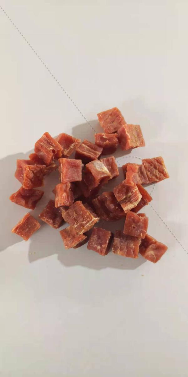 Antragsangaben: Hundefutter in Aufmachung für den Einzelverkauf, keine Milcherzeugnisse und Zuckerarten enthaltend.

Stärke in der Ware (laut Angabe): 0,5 GHT bis 10 GHT.
Milcherzeugnisse in der Ware (laut Angabe): keine enthalten.

Zubereitung von der zur Fütterung verwendeten Art, Hunde- und Katzenfutter, in Aufmachungen für den Einzelverkauf, Stärke enthaltend, mit einem Gehalt an Stärke von 10 GHT oder weniger, keine Milcherzeugnisse enthaltend.