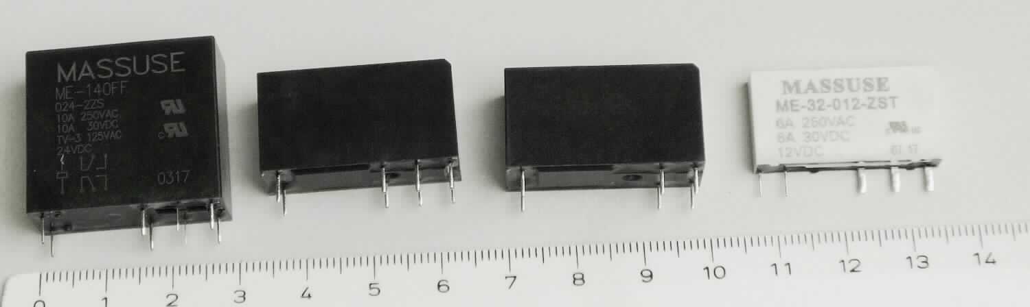 Sog. Leistungsrelais,
- in einem Kunststoffgehäuse mit einer Spule und mehreren Anschlusspins,
- mit einer Spulenspannung von 24 V bzw. 12 V und einem Laststrom von 6 A, 10 A oder 16 A,
- jeweils mit einem Abstand zwischen den Anschlusspins des Lastkreises von unter 12,5 mm,
- zum elektromagnetischen Schalten.

Die Ware wird als "elektrisches Gerät zum Schließen und  Unterbrechen von elektrischen Stromkreisen, Relais, für eine Spannung von 60 V oder weniger, für eine Stromstärke von mehr als 2 A, nicht für bestimmte Luftfahrzeuge, Leistungsrelais mit einer elektromechanischen Schaltfunktion, einem Laststrom von 3 Ampere oder mehr, jedoch nicht mehr als 16 Ampere, einer Spulenspannung von 5 Volt oder mehr, jedoch nicht mehr als 24 Volt, einem Abstand zwischen den Anschlusspins des Lastkreises von nicht mehr als 12,5 mm" eingereiht.

Anlage: 1 Abbildung