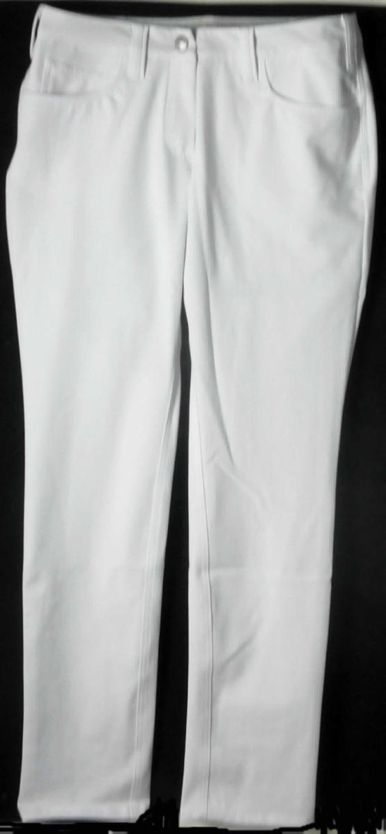 Lange Hose, sog. Röhre für Damen, Größe M, Art. 1755-698-0021, Foto siehe Anlage,
- in einem Polybeutel verpackt,
- aus ca. 0,6 mm dicken, einfarbigen Geweben aus laut Antrag 47 % Polyester und 6 % Elastolefin (beides
  synthetische Chemiefasern) und 47 % Baumwolle,
- in der Taille abschließend; mit einem angesetzten, ca. 4 cm breiten Taillenbund mit Gürtelschlaufen,
- vorn mit einer Öffnung mit Reißverschluss und einer im Bund von rechts über links mit einem Knopfverschluss
  zu schließenden Patte (Frauenkleidung),
- mit zwei eingesetzten, offenen Taschen und einer zusätzlichen kleinen Tasche auf der Vorderseite sowie
  mit zwei aufgesetzten, offenen Gesäßtaschen, 
- mit knöchellangen Hosenbeinen,
- an den Beinabschlüssen durch Umschlagen und Festnähen gesäumt,
- lässt aufgrund ihres allgemeinen Aussehens und der Beschaffenheit nicht erkennen, dass sie dazu bestimmt ist,
  ausschließlich oder hauptsächlich zum körperlichen oder hygienischen Schutz anderer Kleidungsstücke und/oder
  Personen bei Ausübung einer Gewerbe-, Berufs- oder Haushaltstätigkeit getragen zu werden.

"Lange Hose, aus Geweben, für Frauen, aus synthetischen Chemiefasern, keine Arbeits- und Berufskleidung, 
 nicht nach dem Batik-Verfahren handbedruckt"