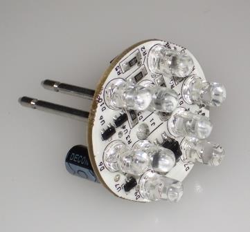 LED-Leuchtmittel für Unterwasserbeleuchtung (Abbildung siehe Anlage),
- elektrische Lichtquelle in Form einer Leuchtdiodenlampe, aus neun
  farbig-leuchtenden Leuchtdioden mit klarsichtiger kuppelförmiger Linse,
  die mit Steuerelektronik für den Farbwechsel und weiteren elektrischen
  aktiven und passiven Bauelementen zur Stromversorgung und -regelung
  auf einer Leiterplatte angeordnet sind, mit einem Sockel (2-Stift Typ/Bi-Pin)
  zur Befestigung in einer Lampenfassung,
- für eine Spannung von 12 VAC,
- zur Verwendung als elektrische Lichtquelle (Leuchtmittel) zum einfachen
  Einsetzen/Austausch in Unterwasserleuchten.

„Leuchtdiodenlichtquelle (LED-Lichtquelle), Leuchtdiodenlampe (LED-Lampe) - LED-Leuchtmittel
 für Unterwasserbeleuchtung"