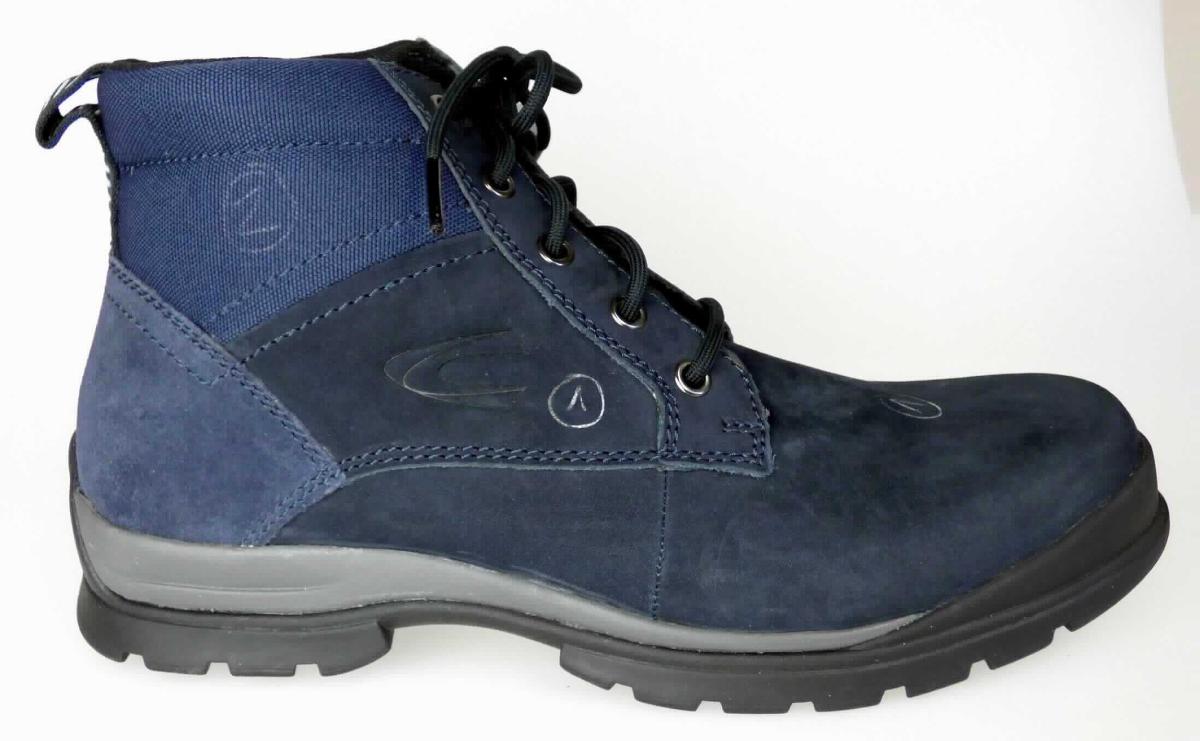 Stiefel (Größe 41, Foto siehe Anlage)
- mit Laufsohlen aus Kunststoff/Kautschuk; ohne Hauptsohle aus Holz,
- mit Oberteil aus Leder (den größten Teil der Außenfläche bildend) und Spinnstoff,
- mit einem Stück aus Spinnstoff verstärkt,
- mit Schnürsenkelverschluss,
- ohne Metallschutz in der Vorderkappe,
- den Knöchel, jedoch nicht die Wade bedeckend,
- mit einer Länge der Innensohle von ca. 27,5 cm,
- als Männerschuh erkennbar.

"Schuhe mit Laufsohlen aus Kunststoff/Kautschuk und Oberteil aus Leder, andere als in den Unterpositionen
 6403 1200 bis 6403 9105 genannte, den Knöchel, jedoch nicht die Wade bedeckend, mit einer Länge der
 Innensohle von mehr als 24 cm, für Männer"