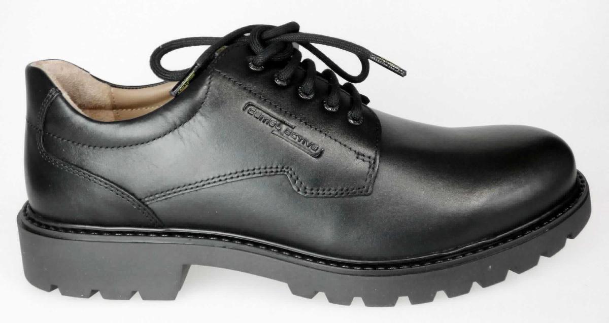 Halbschuhe (Größe 7,5, Foto siehe Anlage)
- mit Laufsohlen aus Kunststoff/Kautschuk; ohne Hauptsohle aus Holz,
- mit Oberteil (geschlossenes Blatt) aus Leder, 
- mit Schnürsenkelverschluss,
- ohne Metallschutz in der Vorderkappe,
- nicht den Knöchel bedeckend, 
- mit einer Länge der Innensohle von ca. 27,3 cm,
- als Männerschuh erkennbar.

"Schuhe mit Laufsohlen aus Kunststoff/Kautschuk und Oberteil aus Leder, andere als in den Unterpositionen 
 6403 1200 bis 6403 9991 genannte, für Männer"