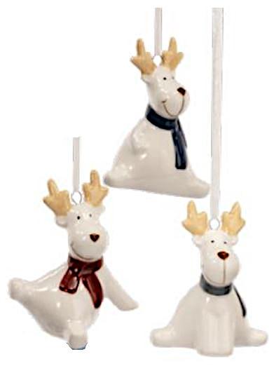 Nach den Antragsangaben sowie dem vorliegenden Warenmuster handelt es sich um weihnachtliche Anhänger in drei Farbgestaltungen. 

Die Erzeugnisse stellen eine etwa 5,5 cm x 7,5 cm x 3,4-4 cm große Nachbildung eines weißen Rentieres dar, lt. Antragsangaben aus Dolomite, das mit einem Geweih, einem Schal (blau, grün bzw. rot) und einer roten Nase (Rudolph, the Red-Nosed Reindeer) versehen ist. Zwischen dem Geweih sind die Figuren mit einer Öse und einer textilen Aufhängeschlaufe ausgestattet.

Derartige Erzeugnisse dienen als Dekorationsartikel traditionell der Ausgestaltung der Weihnachts- bzw. Adventszeit.

Zolltarifrechtlich handelt es sich um "Weihnachtsfestartikel, nicht aus Glas".
