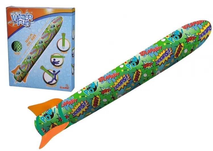 Bei dem vorliegenden Erzeugnis handelt es sich um ein Freiluftspiel,
- eine stilisierte Rakete darstellend,
- bestehend aus einem ca. 120 cm langen, zylindrischen Hohlkörper aus Kunststoff
  (Durchmesser ca. 11 cm) mit einer sich konisch verjüngenden Spitze,
- an der Außenseite mit einer Hülle aus Spinnstoff ausgestattet,
- am unteren Ende mit drei Raketenflügeln und einem Aufblasventil ausgestattet,
- in einem bunt bedruckten Pappkarton verpackt.

Die aus wetterfestem Material gefertigte Ware mit aerodynamischer Form ist dazu bestimmt, im Freien über weite Distanzen geworfen zu werden. Dazu kann sie zusätzlich mit Wasser getränkt werden, um Personen zu treffen und nass zu machen.

Derartige Erzeugnisse werden zolltarifrechtlich als "anderer Ausrüstungsgegenstand für ein Freiluftspiel, in diesem Kapitel anderweit weder genannt noch inbegriffen, nicht von den Unterpositionen (KN) 9506 1110 bis 9506 9910 erfasst" eingereiht.