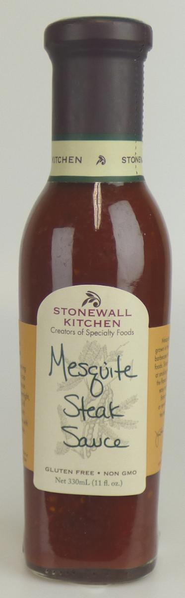Würzsoße für Steaks

Beschaffenheit des vorgelegten Warenmusters:
Original-Weißglasflasche mit grünem Metalldrehverschluss und umlaufendem, mehrfarbig bedrucktem Etikett sowie deutschsprachigem Aufkleber. Der Aufdruck enthält Angaben über den Vertreiber, die Produktbezeichnung, die Füllmenge (330 ml), die Zutaten und die Nährwerte.
Inhalt: Rotbraune, mit kleinen Zwiebelwürfeln, gehacktem Knoblauch, zerkleinertem Paprika und weiteren Gewürz- und Kräuterpartikeln durchsetzte, sämige Flüssigkeit; Geschmack würzig, süß, säuerlich, nach Raucharoma, Tomate und Chili, scharf.

Zubereitete Würzsoße, keine der Unterpositionen 2103 1000 bis 2103 9030 der KN, Tomaten enthaltend, kein Mononatriumglutamat enthaltend.