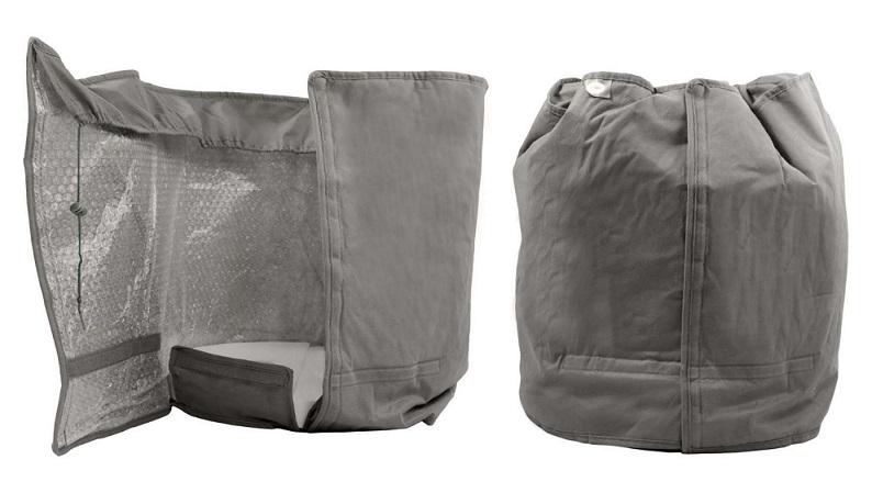 Pflanzen-Winterschutz, Foto siehe Anlage,
- laut Antrag:
-- in einer bedruckten Pappbanderole verpackt,
-- zylinderförmig; oben offen, mit einem Durchmesser von 45 cm und einer Höhe von 50 cm,
-- mit einer Mantelfläche aus zwei lose übereinanderliegenden Lagen; mit einer Außenlage aus ein-
   farbigen, thermisch verfestigten Vliesstoffen aus Chemiefasern und einer Innenlage aus einer
   Luftpolsterfolie aus Kunststoff; an den Rändern mit schmalen Streifen aus den o. g. Vliesstoffen
   eingefasst,
-- am oberen Rand mit einem angenähten sog. Kragen aus den o. g. Vliesstoffen; mit einem Tunnel-
   zug mit Kordelstopper zu verengen,
-- mit einem Boden aus den o. g Vliesstoffen,
-- kann mittels Klettverschlüssen geöffnet und variabel an die Größe des Pflanzenkübels angepasst
   werden,
-- im Boden mit zwei herausnehmbaren, halbkreisförmigen Bodenplatten aus Styropor zum Schutz
   vor Bodenfrost,
- durch Zusammenfügen konfektioniert,
- dient laut Antrag als Schutz für Kübelpflanzen bei Frost und anderen Witterungseinflüssen,
- insbesondere im Hinblick auf das äußere Erscheinungsbild bestimmen die die Außenlage bil-
  denden Vliesstoffe aus Spinnstoffen gegenüber dem Kunststoff den wesentlichen Charakter der 
  Ware.

"Andere konfektionierte Ware (Pflanzen-Winterschutz), aus Spinnstoffen, aus Vliesstoffen"