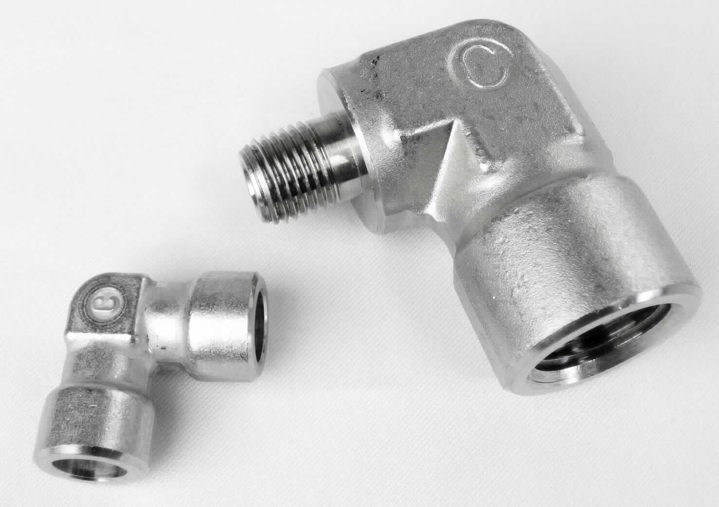 Rohrverbindungsstück aus Stahl

Bei der Ware handelt es sich um ein um 90 ° gewinkeltes Rohrverbindungsstück aus nicht rostendem Stahl (Werkstoffnummer 1.4401). Beide Enden können mit einem Außengewinde oder einem Innengewinde versehen sein. Alternativ kann auch ein Ende mit einem Außen- und das andere mit einem Innengewinde versehen sein. Die Erzeugnisse dienen zum Verbinden von Rohren. 

Die Ware ist als "anderes Rohrverbindungsstück aus nicht rostendem Stahl, Bogen und Winkel" in die Codenummer 7307 2290 90 0 des Zolltarifs einzureihen.