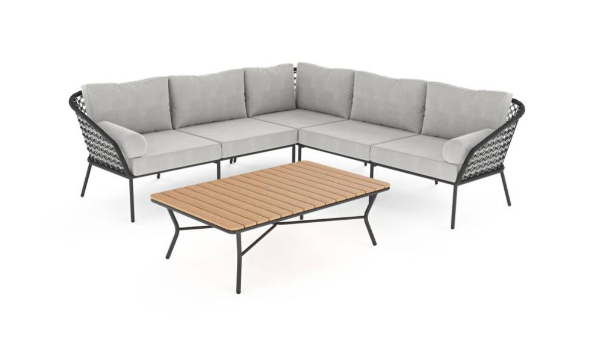 Bei der als " Set Flamenco, Art.-Nr. WD016“ bezeichneten Ware handelt es sich um eine Warenzusammenstellung in Aufmachung für den Einzelverkauf, bestehend aus:
- einem Dreisitzer; 240 cm x 90 cm x 80 cm (L x B x H),
- einem Zweisitzer; 150 cm x 90 cm x 80 cm (L x B x H) und
- einem Tisch mit Metallgestell und Platte aus Polywood; 130 cm x 80 cm x 40 cm (L x B x H).
Die Sitzmöbel sind mit passgenauen, lose aufgelegten Sitz- und Rückenkissen sowie zwei Seitenkissen ausgestattet und besitzen ein Metallgestell, welches mit einem Seil bespannt ist.
Die Erzeugnisse sind dazu bestimmt, auf den Boden gestellt zu werden und dienen der Ausstattung von Gärten oder Terrassen.
Der Tisch ist nicht dazu ausgelegt an ihm zu essen und stellt sich somit nicht als Esstisch dar. Die Sitzmöbel bestimmen den Charakter der Warenzusammenstellung im Hinblick auf die Bedeutung für die Verwendung

Die in einem Karton verpackte Warenzusammenstellung wird als "anders als von der Position 9402 erfasstes Sitzmöbel, nicht von den Unterpositionen (HS) 9401 10 bis 9401 69 erfasst, mit Gestell aus Metall, gepolstert" eingereiht.