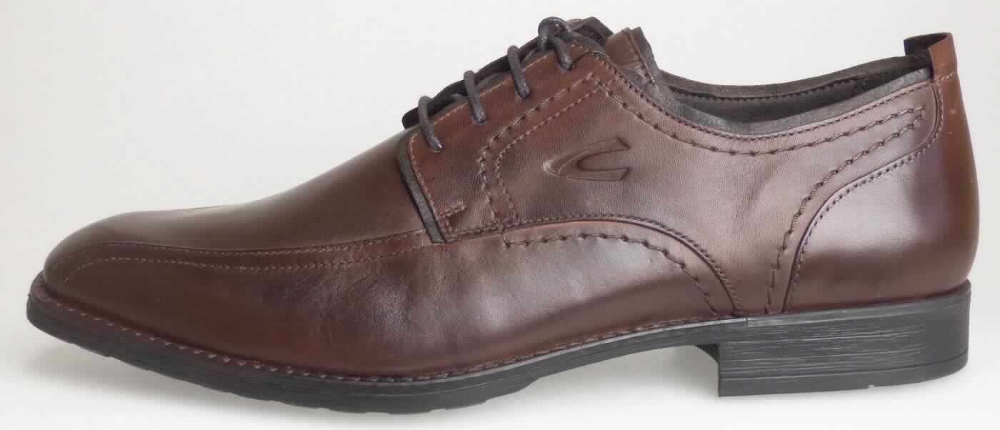 Halbschuhe (lt. Antrag: "Freizeitschuh für Herren, Größe 7,5", Foto siehe Anlage)
- mit Laufsohlen aus Kunststoff/Kautschuk; ohne Hauptsohle aus Holz,
- mit Oberteil (geschlossenes Blatt) aus Leder, 
- mit Schnürsenkelverschluss,
- ohne Metallschutz in der Vorderkappe,
- nicht den Knöchel bedeckend, 
- mit einer Länge der Innensohle von ca. 28,8 cm,
- für Männer (u. a. weiter Schnitt).

"Schuhe mit Laufsohlen aus Kunststoff/Kautschuk und Oberteil aus Leder, andere als in den Unterpositionen 
 6403 1200 bis 6403 9991 genannte, für Männer"