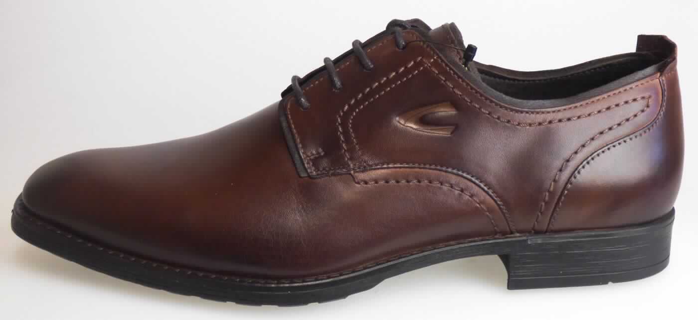 Halbschuhe (lt. Antrag: "Freizeitschuh für Herren, Größe 7,5", Foto siehe Anlage)
- mit Laufsohlen aus Kunststoff/Kautschuk; ohne Hauptsohle aus Holz,
- mit Oberteil (geschlossenes Blatt) aus Leder, 
- mit Schnürsenkelverschluss,
- ohne Metallschutz in der Vorderkappe,
- nicht den Knöchel bedeckend, 
- mit einer Länge der Innensohle von ca. 28,8 cm,
- für Männer (u. a. weiter Schnitt).

"Schuhe mit Laufsohlen aus Kunststoff/Kautschuk und Oberteil aus Leder, andere als in den Unterpositionen 
 6403 1200 bis 6403 9991 genannte, für Männer"