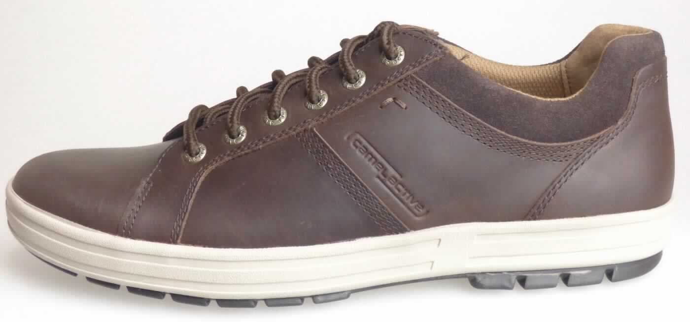 Halbschuhe (lt. Antrag: "Freizeitschuh für Herren, Größe 7,5", Foto siehe Anlage)
- mit Laufsohlen aus Kunststoff/Kautschuk; ohne Hauptsohle aus Holz,
- mit Oberteil (geschlossenes Blatt) aus Leder, 
- mit Schnürsenkelverschluss,
- ohne Metallschutz in der Vorderkappe,
- nicht den Knöchel bedeckend, 
- mit einer Länge der Innensohle von ca. 27,7 cm,
- für Männer (u. a. weiter Schnitt).

"Schuhe mit Laufsohlen aus Kunststoff/Kautschuk und Oberteil aus Leder, andere als in den Unterpositionen 
 6403 1200 bis 6403 9991 genannte, für Männer"