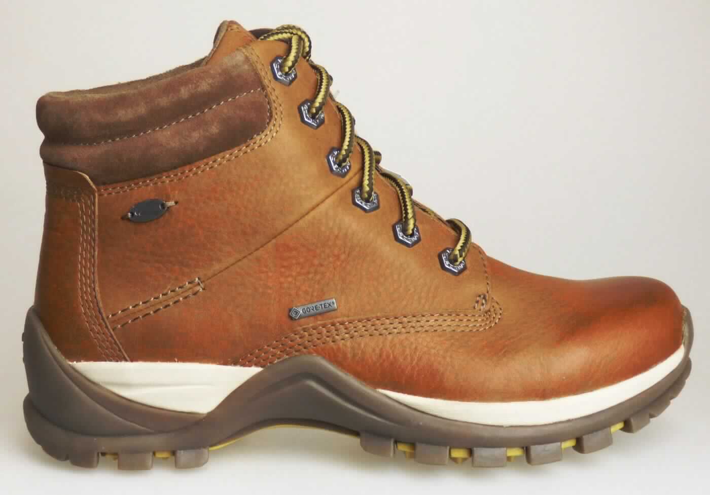 Stiefel (lt. Antrag: "Freizeitschuh für Damen, Größe 4,5", Foto siehe Anlage)
- mit Laufsohlen aus Kunststoff/Kautschuk; ohne Hauptsohle aus Holz,
- mit Oberteil aus Leder,
- mit Schnürsenkelverschluss,
- ohne Metallschutz in der Vorderkappe, 
- den Knöchel, jedoch nicht die Wade bedeckend,
- mit einer Länge der Innensohle von ca. 25,2 cm,
- für Frauen (u. a. schlanker Schnitt).

"Schuhe mit Laufsohlen aus Kunststoff/Kautschuk und Oberteil aus Leder, andere als in den Unterpositionen 
 6403 1200 bis 6403 9105 genannte, den Knöchel, jedoch nicht die Wade bedeckend, andere als in der
 Unterposition 6403 9111 genannte, für Frauen"