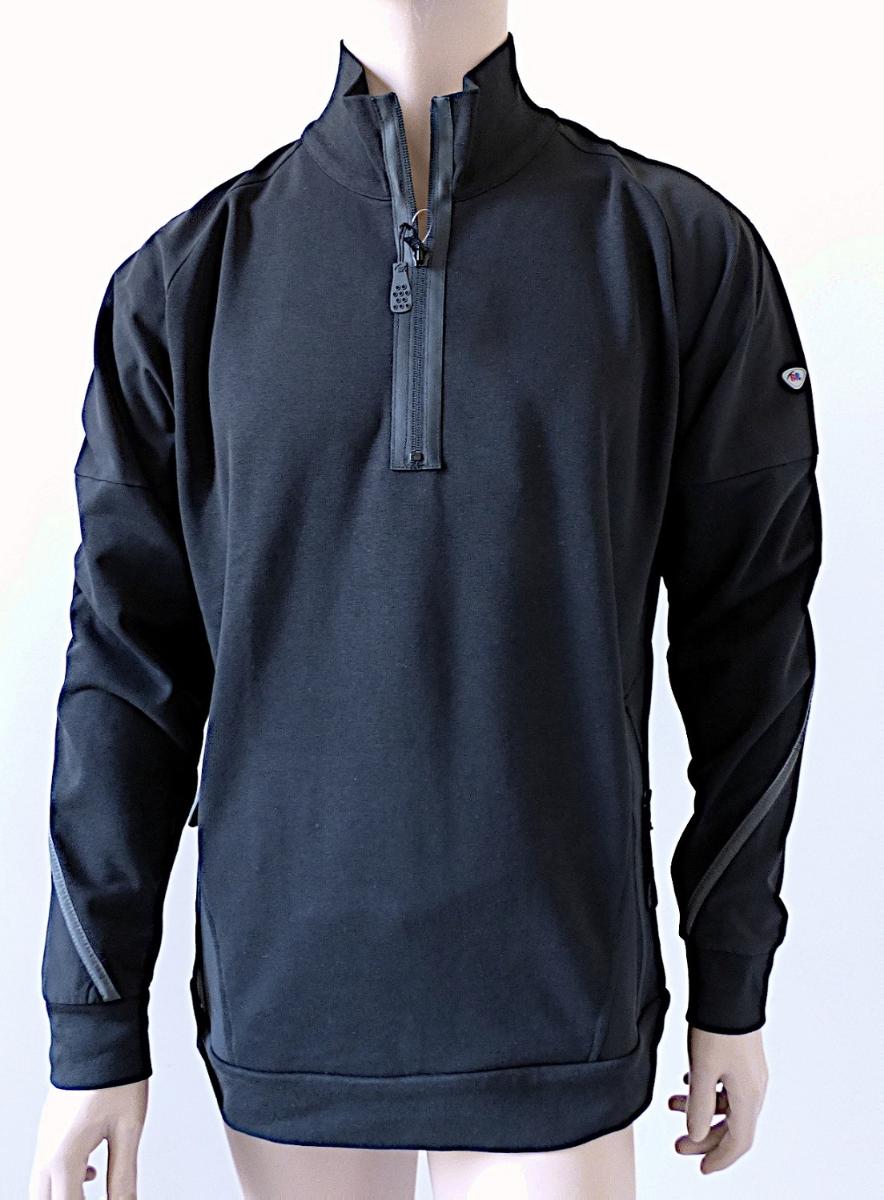 Blouson, sog. BP Sweatshirt-Troyer für Herren, Art. 1828-293-0032, Größe M, Foto siehe Anlage,
- in einem Polybeutel verpackt,
- aus überwiegend ca. 1,2 mm dicken, einfarbigen Gewirken aus laut Antrag 60 % Baumwolle und 
  40 % Polyester (synthetische Chemiefasern),
- Teile der Schultern, Ärmel und Taschen aus ca. 0,7 mm dicken, einfarbigen Geweben aus Spinn-
  stoffen,
- über den Schritt reichend (Rückenlänge: ca. 77 cm),
- mit einem Stehkragen,
- vorn mit einer nicht durchgehenden Öffnung mit einem bis in die Kragenspitzen reichenden Reiß-
  verschluss,
- ohne Hinweise auf den Trägerkreis (unisex),
- mit langen Ärmeln, die über den unteren Rand des Kleidungsstücks hinausreichen; an den Ärmelenden
  mit angesetzten, verengenden Bündchen,
- mit zwei eingesetzten Taschen mit Reißverschluss unterhalb der Taille,
- am unteren Rand mit einem angesetzten, leicht verengenden Bund,
- insbesondere im Hinblick auf den Umfang verleihen die Gewirke der Ware ihren wesentlichen
  Charakter.

"Blouson, aus Gewirken, für Frauen, aus Baumwolle"