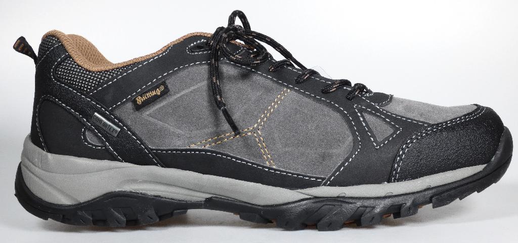 Halbschuhe, sog. Outdoorschuh, Größe 42, Foto siehe Anlage,
- mit Laufsohlen aus Kautschuk/Kunststoff,
- mit Oberteil (geschlossenes Blatt) aus Kunststoff (Spinnstoff mit einer mit bloßem Auge wahrnehmbaren
  Außenschicht aus Kunststoff, den größten Teil der Außenfläche bildend, damit keine Ware der
  Position 6403) Leder und Spinnstoff,
- auf das Oberteil sind Verstärkungsteile aus Kunststoff aufgesetzt,
- im Bereich der Ferse mit einer Anziehhilfe,
- seitlich und im Bereich der Ferse und der Lasche mit Firmenlogos ausgestattet,
- mit Schnürsenkelverschluss,
- nicht den Knöchel bedeckend,
- ohne Metallschutz in der Vorderkappe,
- mit einer Länge der Innensohle von ca. 28,3 cm,
- nicht als Männer- oder Frauenschuhe erkennbar.

"Schuhe, andere als in der Position 6401 genannte, mit Laufsohlen aus Kautschuk/Kunststoff und
 Oberteil aus Kunststoff, andere als in den Unterpositionen 6402 1210 bis 6402 9991 genannte,
 nicht als Männer- oder Frauenschuhe erkennbar"